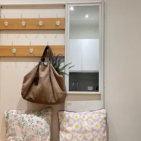 Via Conca D'oro Adiacente Fermata Della Metro B Διαμέρισμα